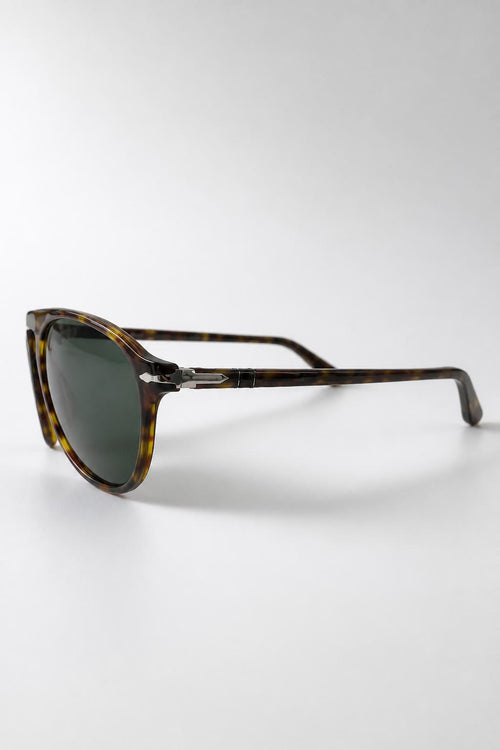 Persol PO3302-S – Armação Havana com Lente Verde Uniforme (24/731) Tamanho 55